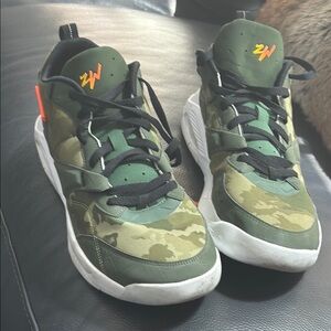Jordan Air NFH
Zion Williamson Bayou Boys Camo